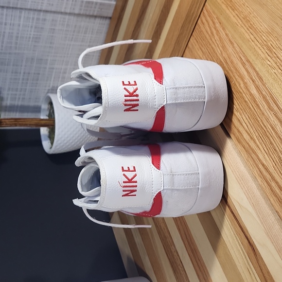 Nike SB Blazer Court. Mid, White University Red, Casual Sneakers - Picture 3 of 6